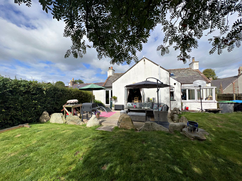 For Sale THE BRAE 51 Victoria Street, Kirkpatrick Durham, Castle