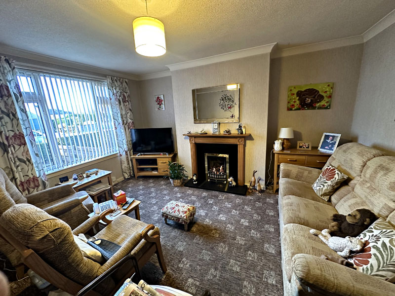 For Sale No' 4 ALVINGHAM AVENUE Castle Douglas, DG7 1JF